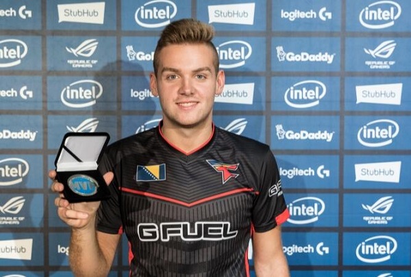 LPL官方：超神发挥，完美压制！恭喜BLG晋级季后赛四强!