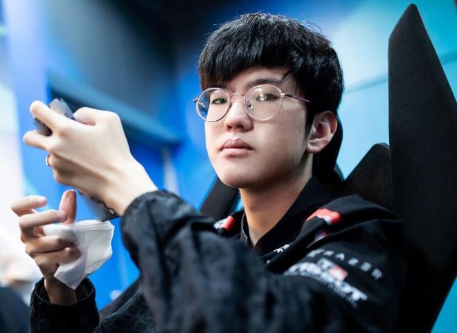 ThunderTalk Gaming 发布了阵容的第一阶段： HOYA ， Beichuan ， SeTab ， 1xn ， Feather